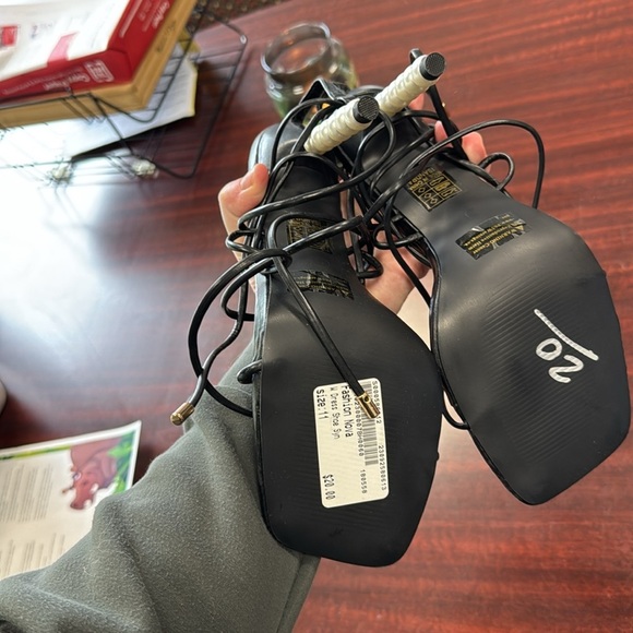 FashionNova black strappy heels with stacked pearls size 11 - Picture 3 of 4